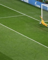 震惊！瑞士军刀斩杀高傲雄鸡，扎卡们终圆大赛8强梦